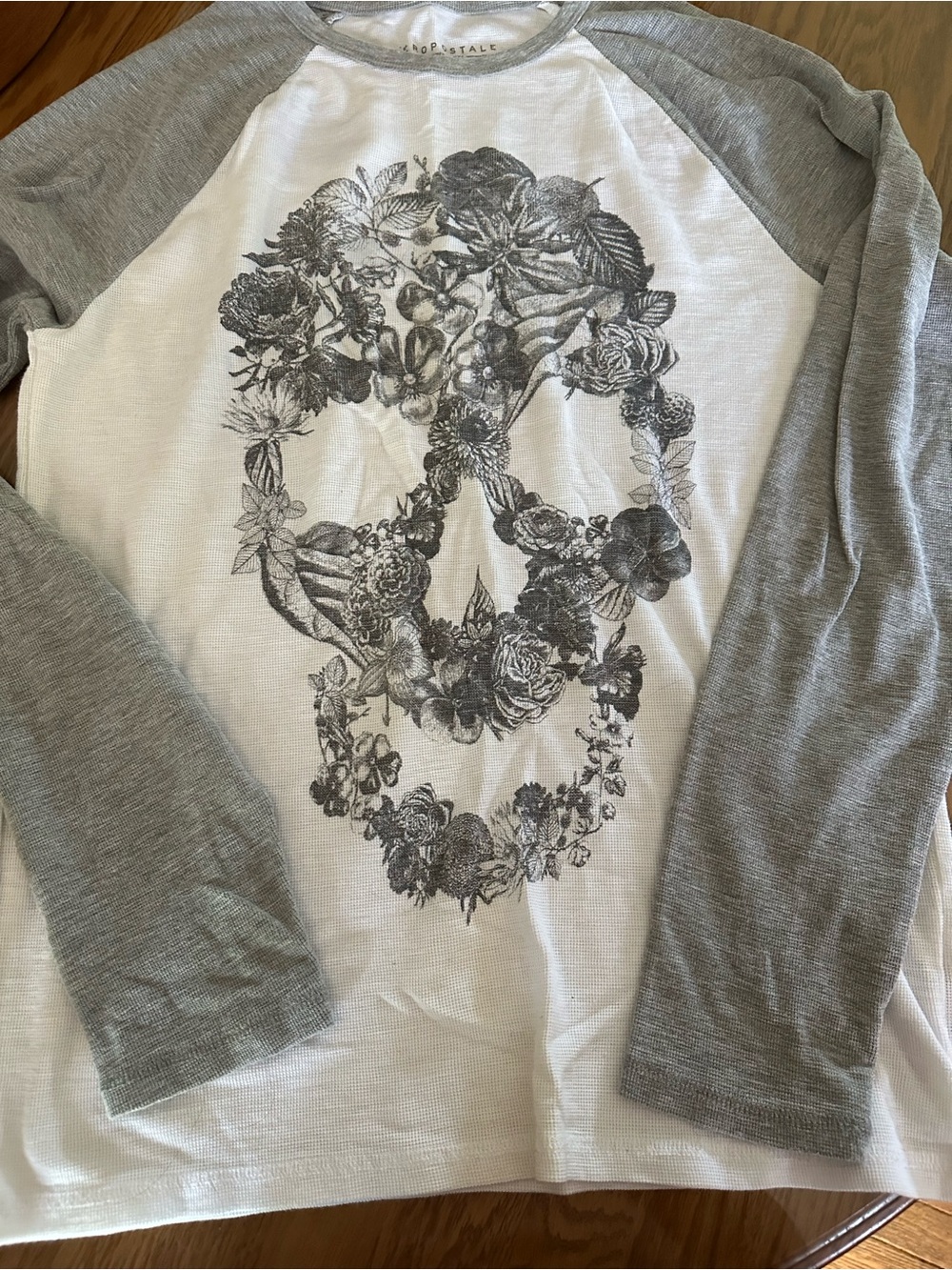 Aeropostale White & Gray Long Sleeve Floral Skull Raglan Tee